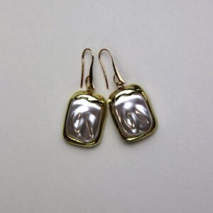 Golden Frame Pearl Drops